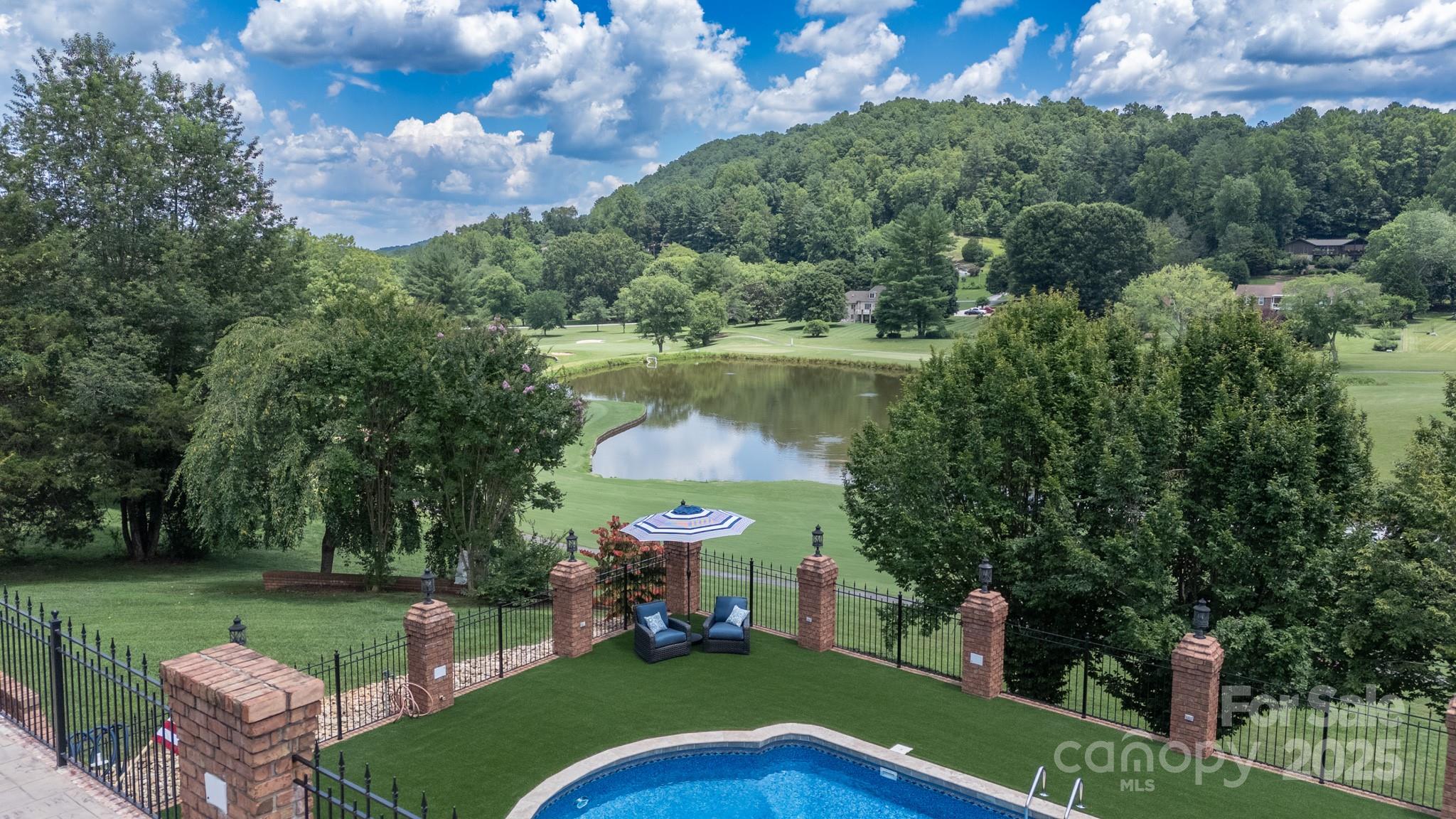2770 Lakeview Drive — Lenoir