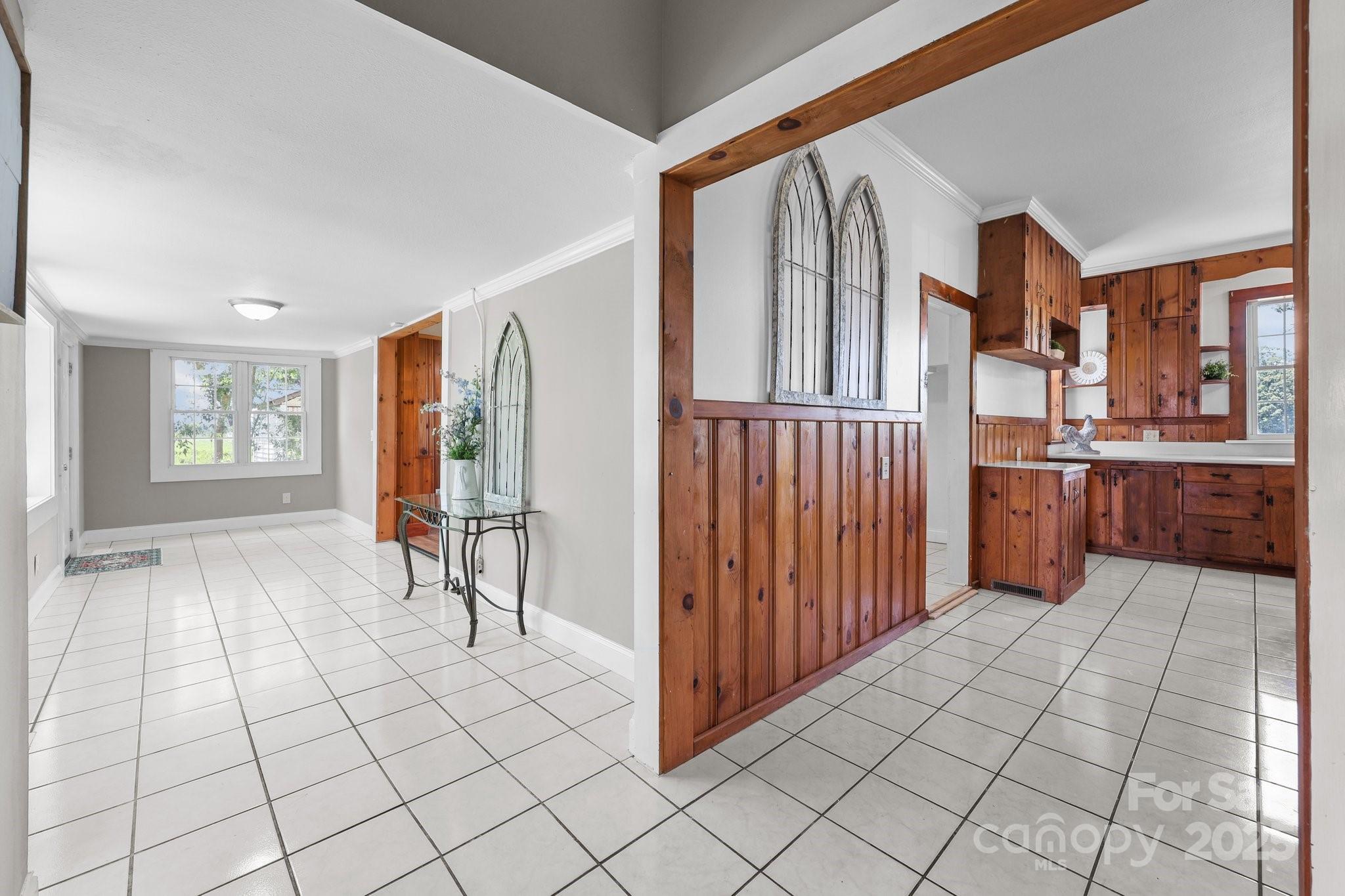 550 Woodleaf Barber Road — Cleveland