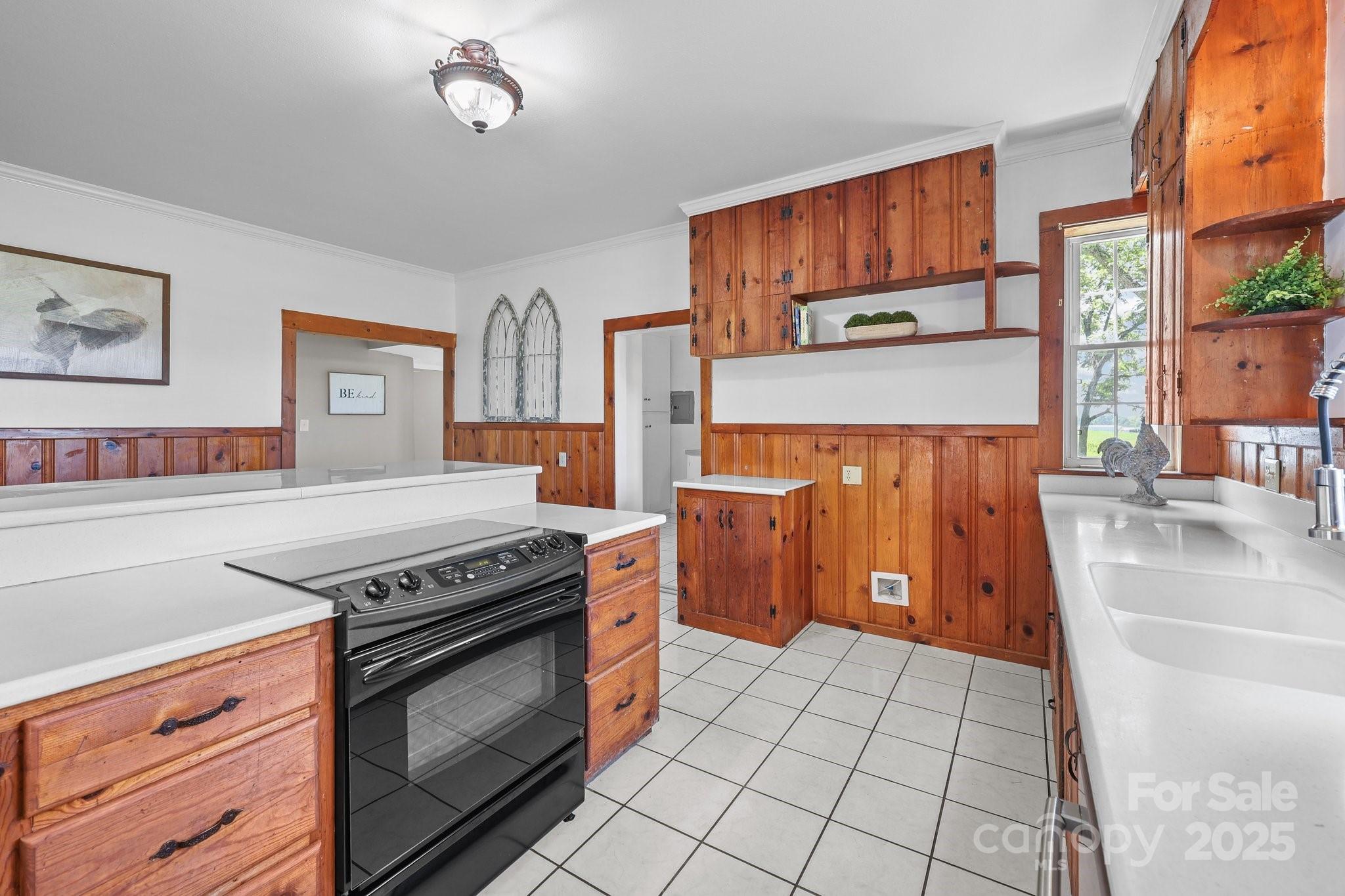 550 Woodleaf Barber Road — Cleveland