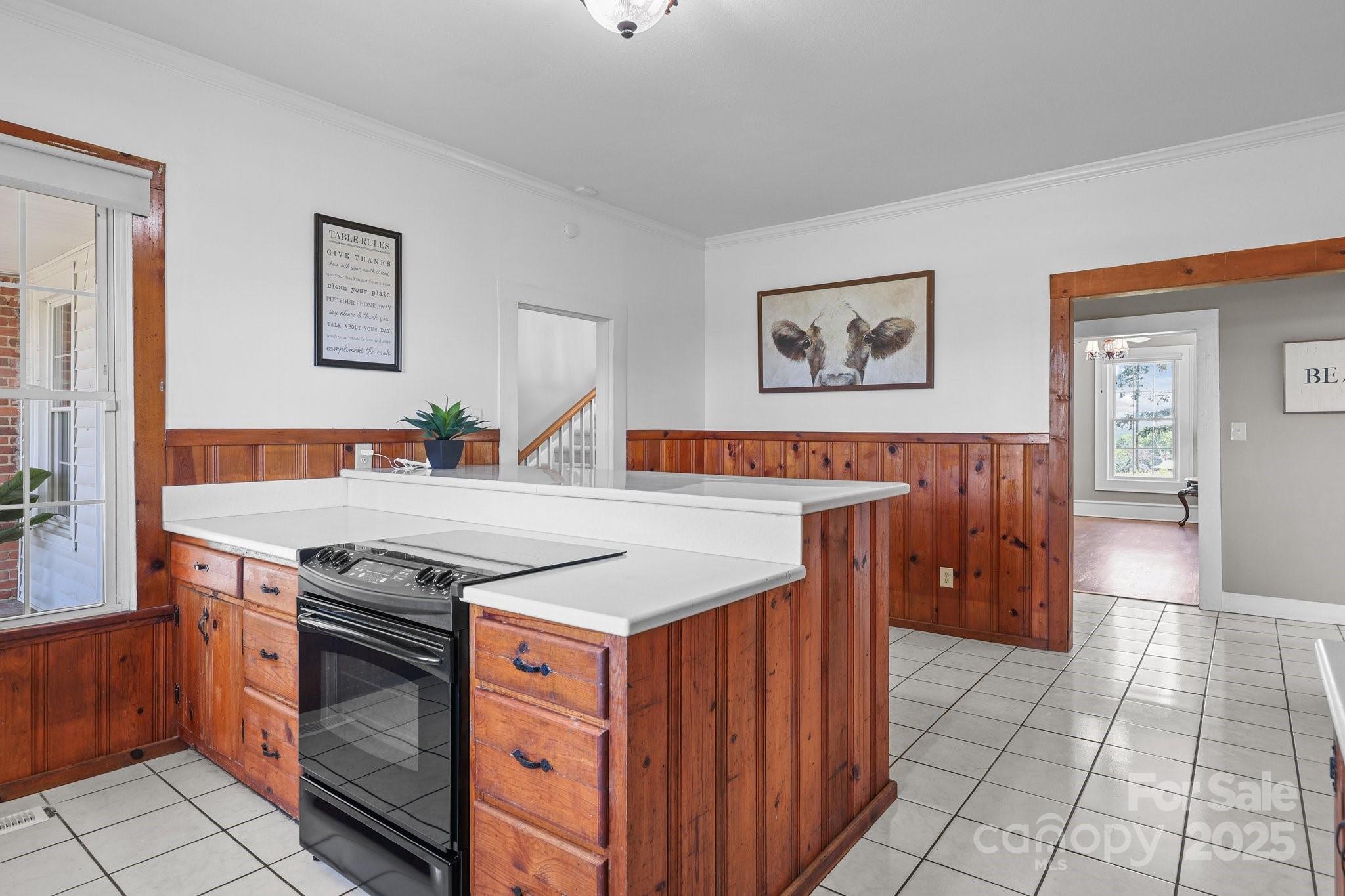 550 Woodleaf Barber Road — Cleveland