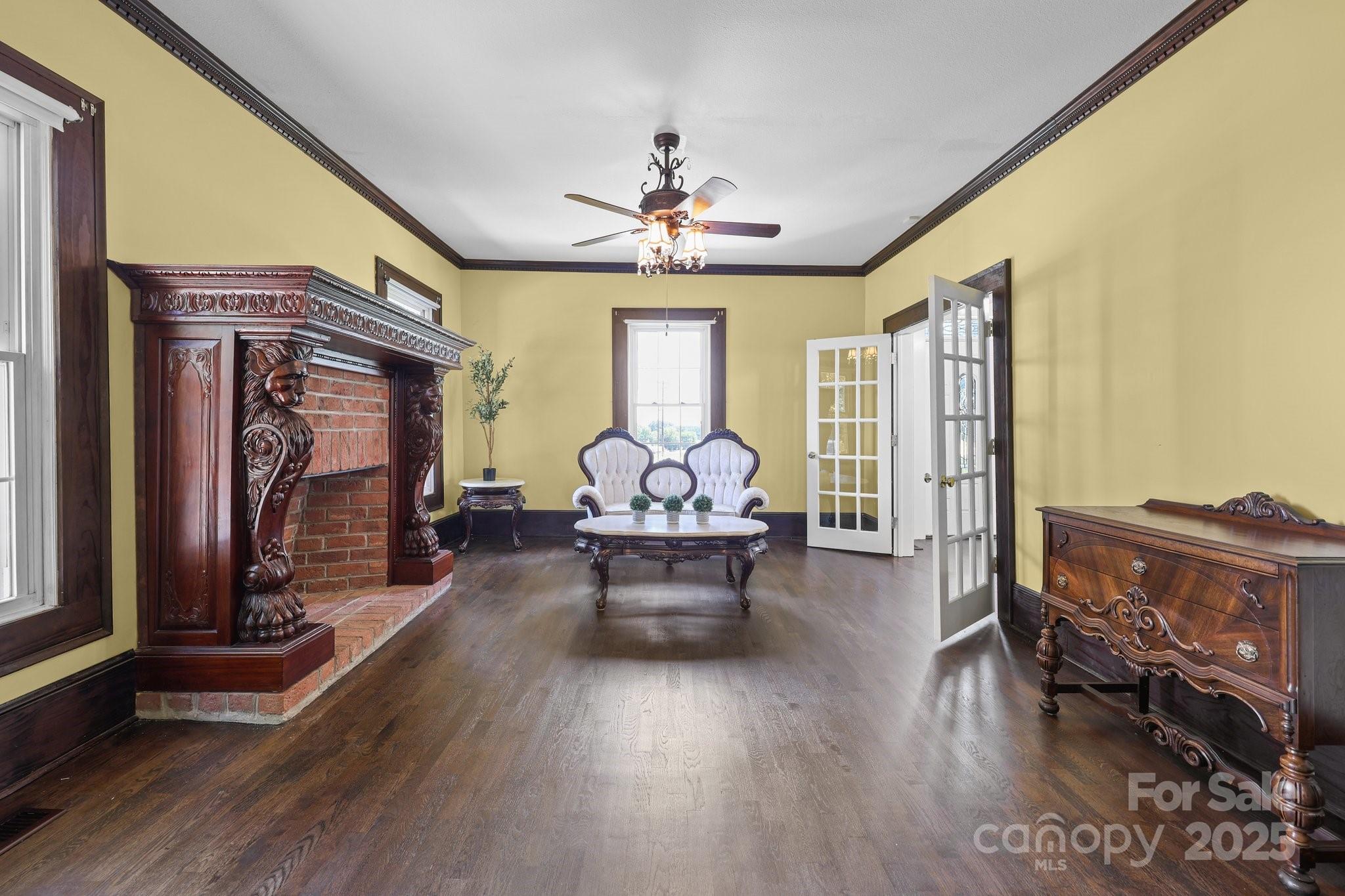 550 Woodleaf Barber Road — Cleveland