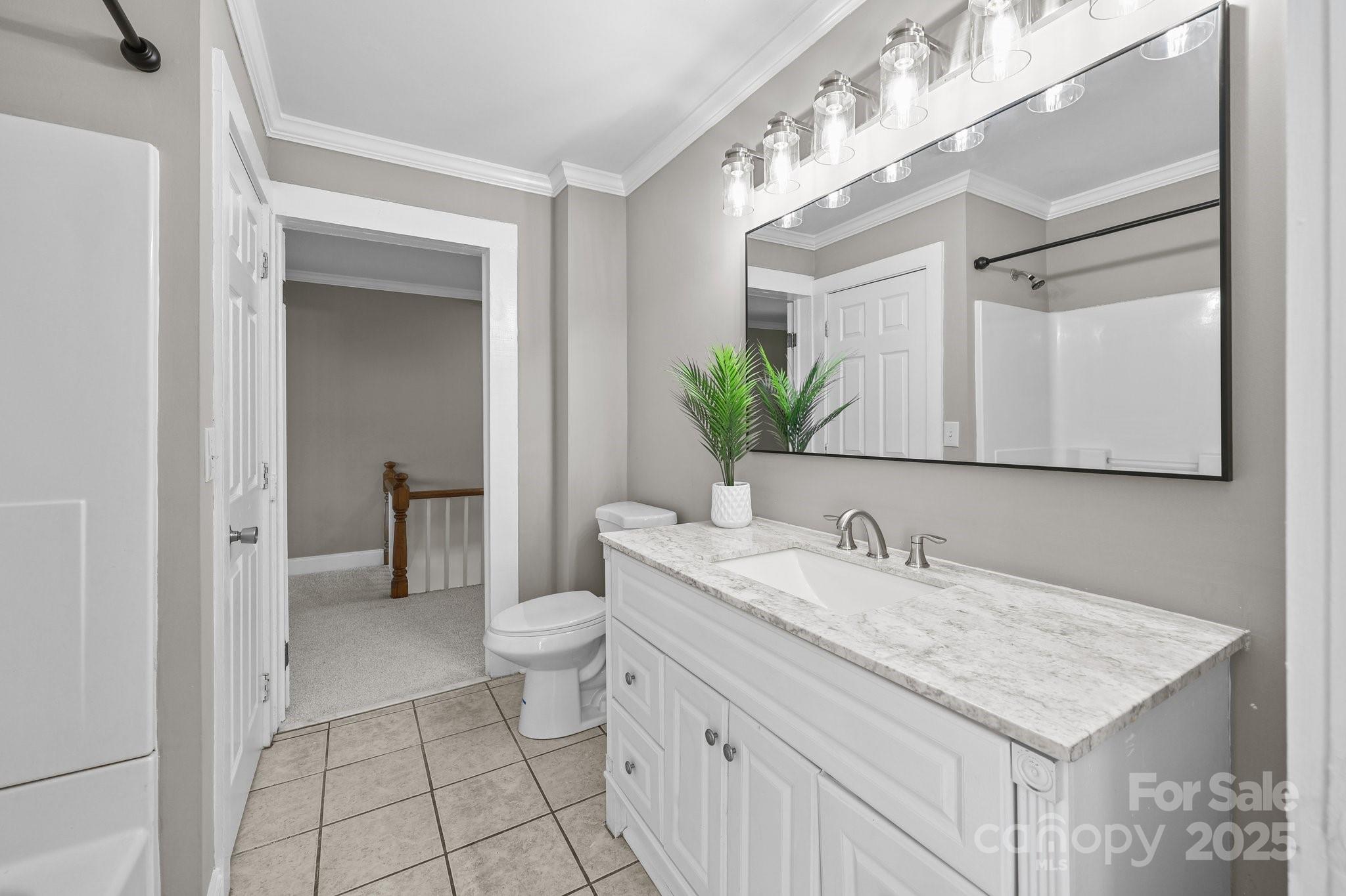 550 Woodleaf Barber Road — Cleveland