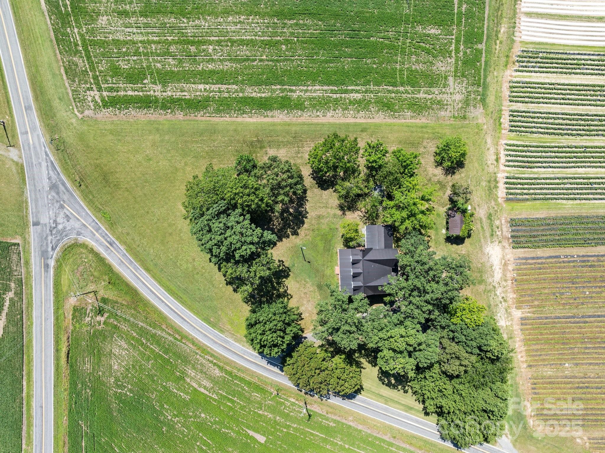 550 Woodleaf Barber Road — Cleveland
