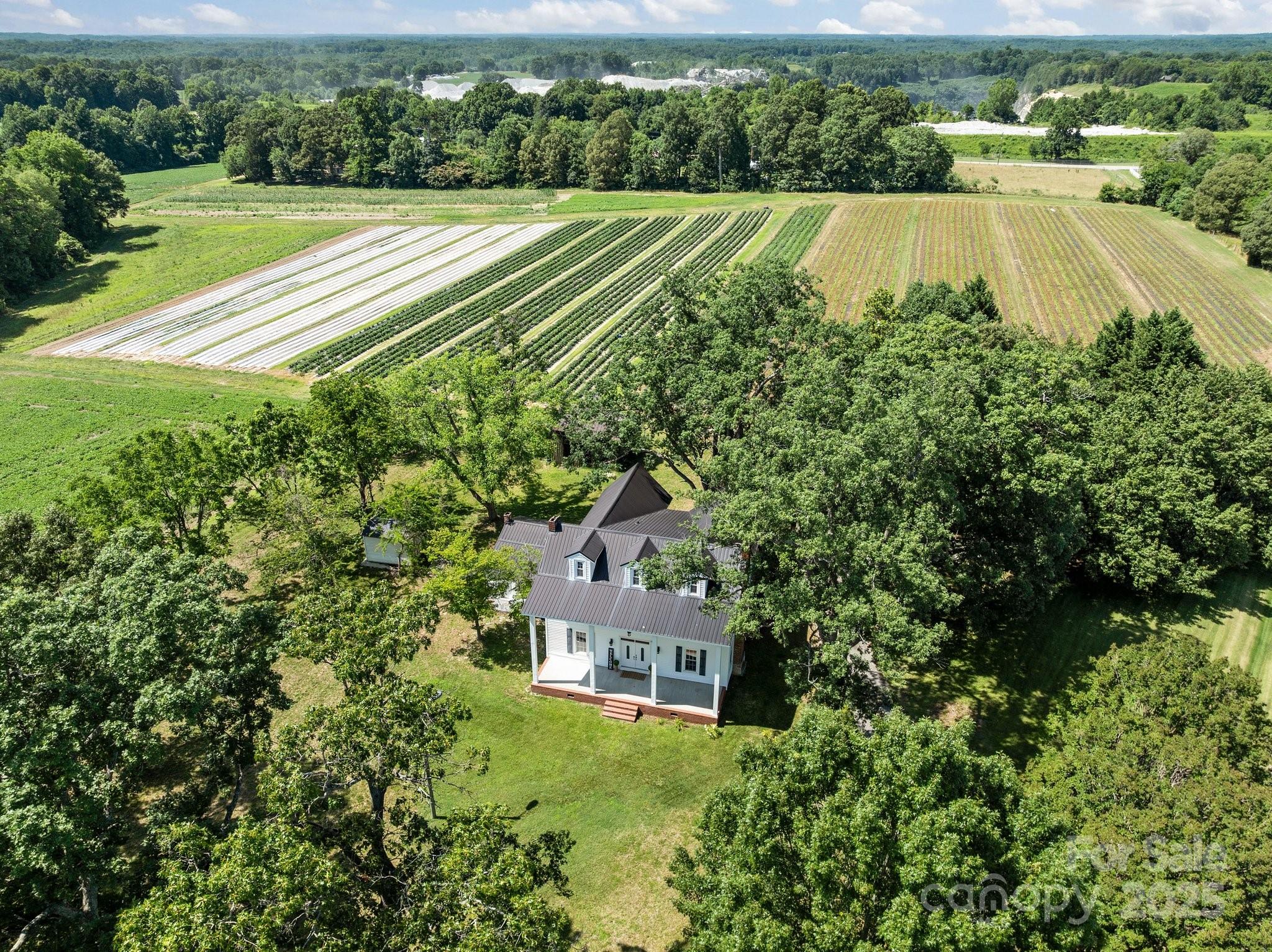 550 Woodleaf Barber Road — Cleveland