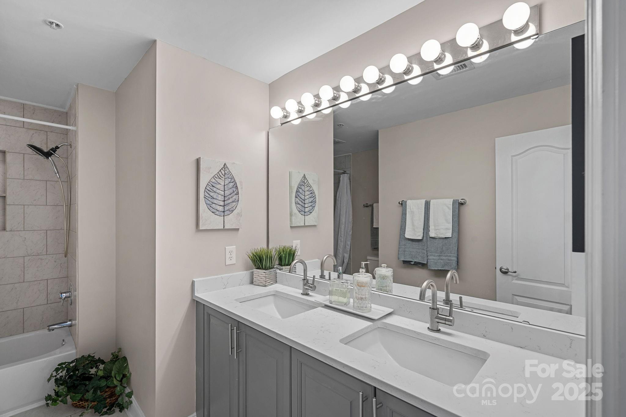 315 Arlington Avenue #607 — Charlotte