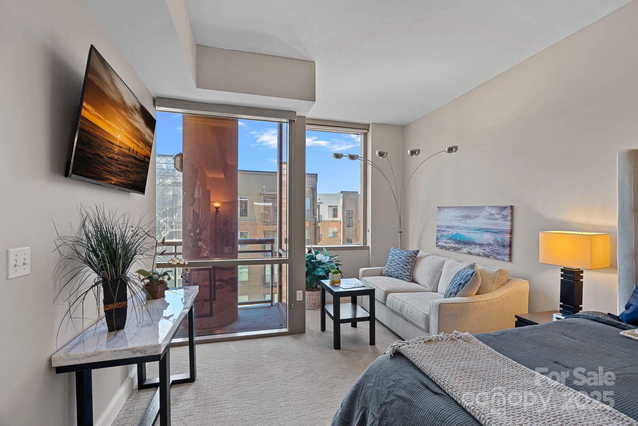 315 Arlington Avenue #607 — Charlotte