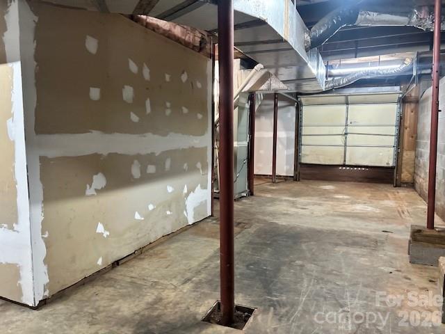 743 S College Avenue — Newton