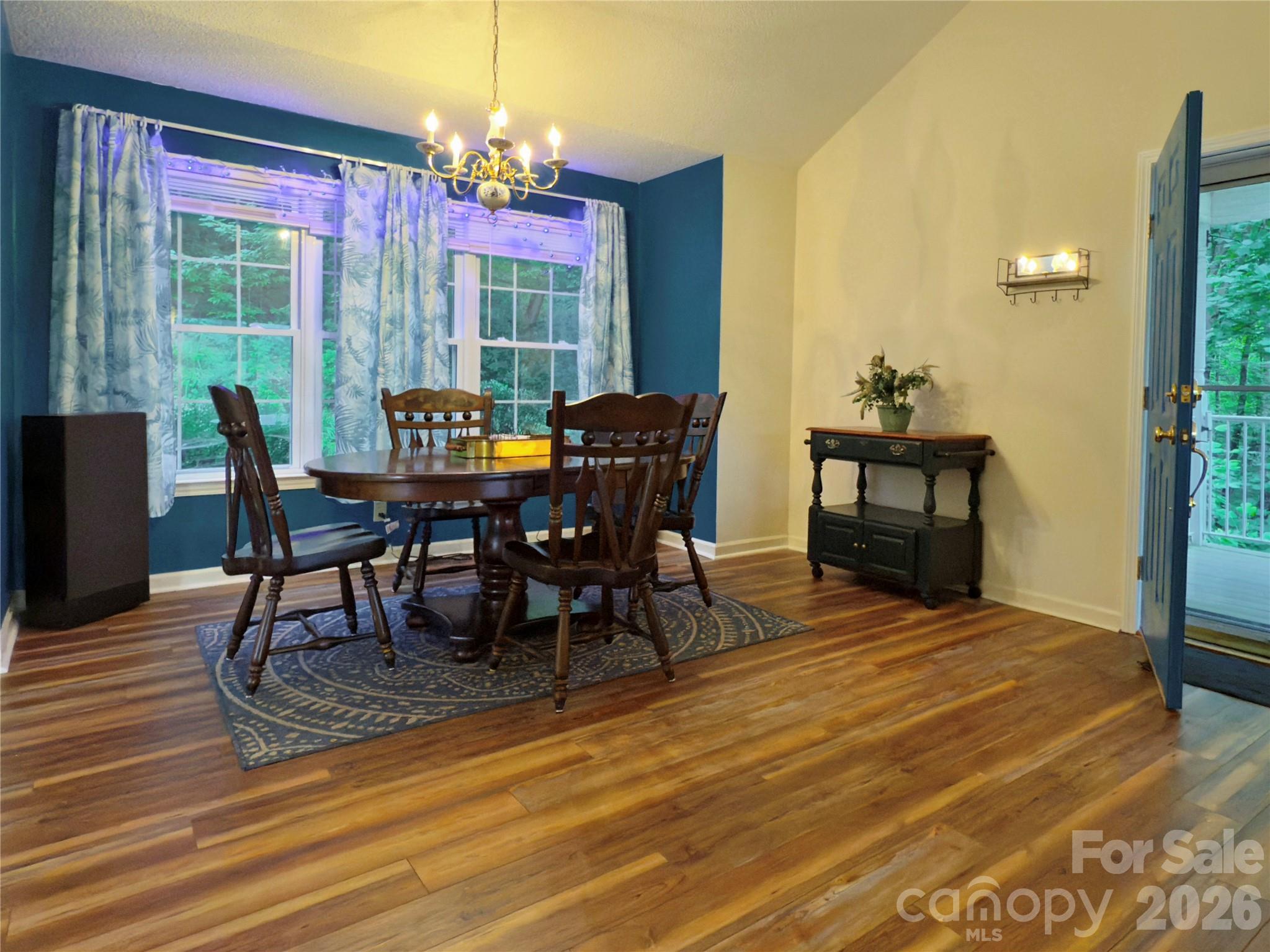 40 Sanctuary Drive — Burnsville