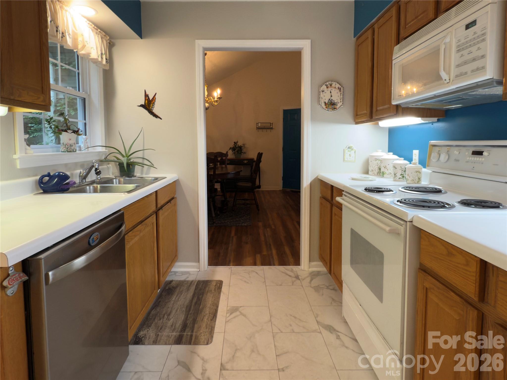 40 Sanctuary Drive — Burnsville