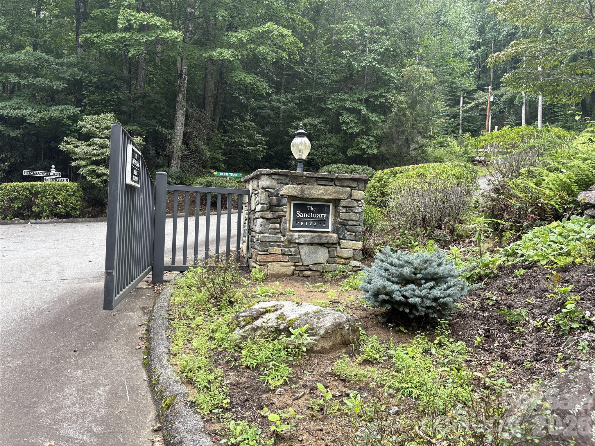 40 Sanctuary Drive — Burnsville