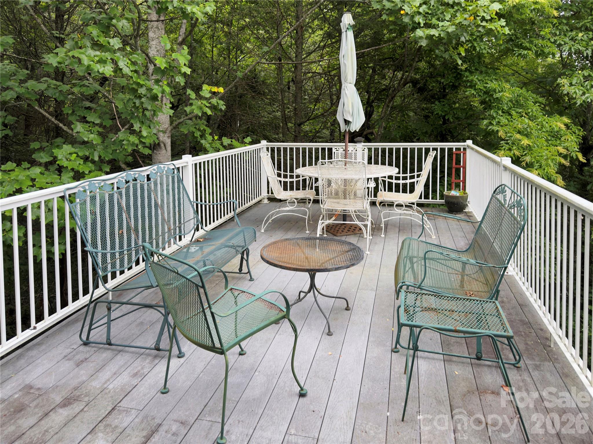 40 Sanctuary Drive — Burnsville