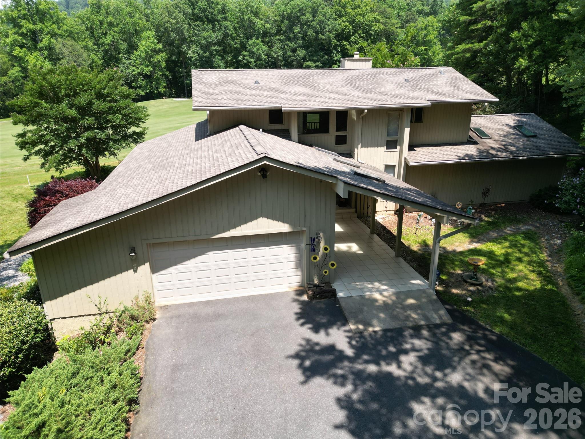 141 Courtland Court — Lake Lure