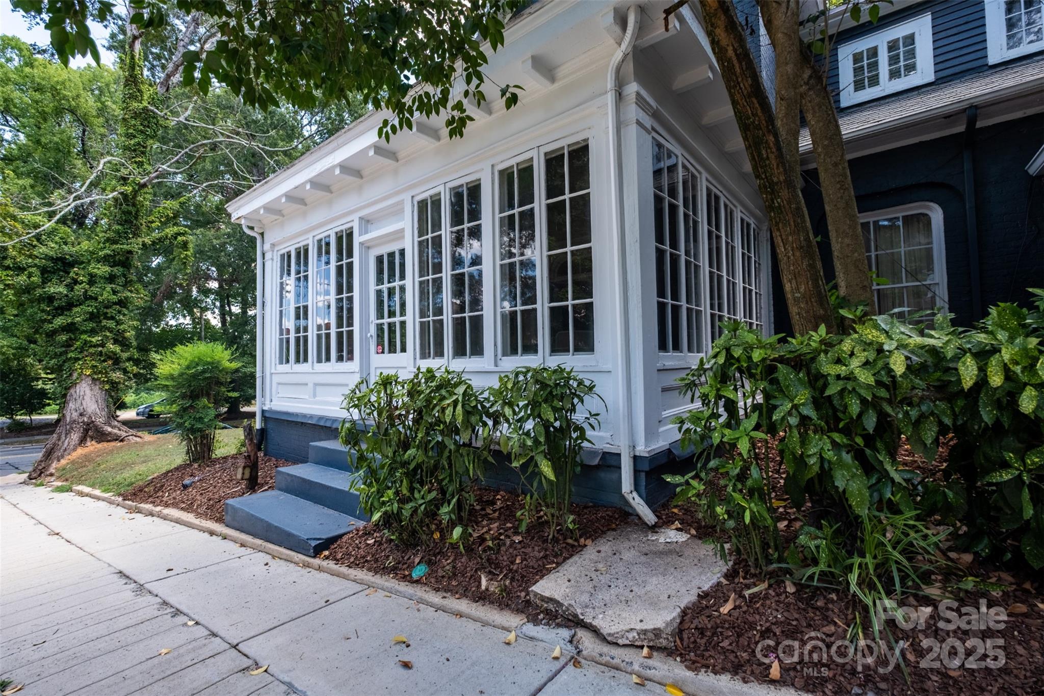 154 Union Street S — Concord