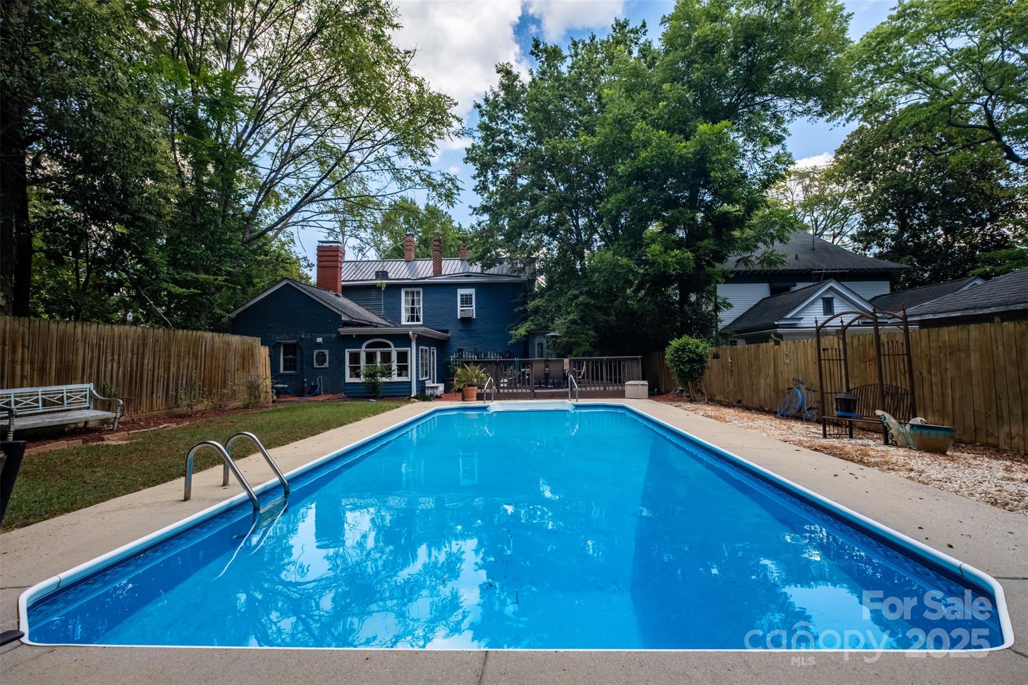 154 Union Street S — Concord