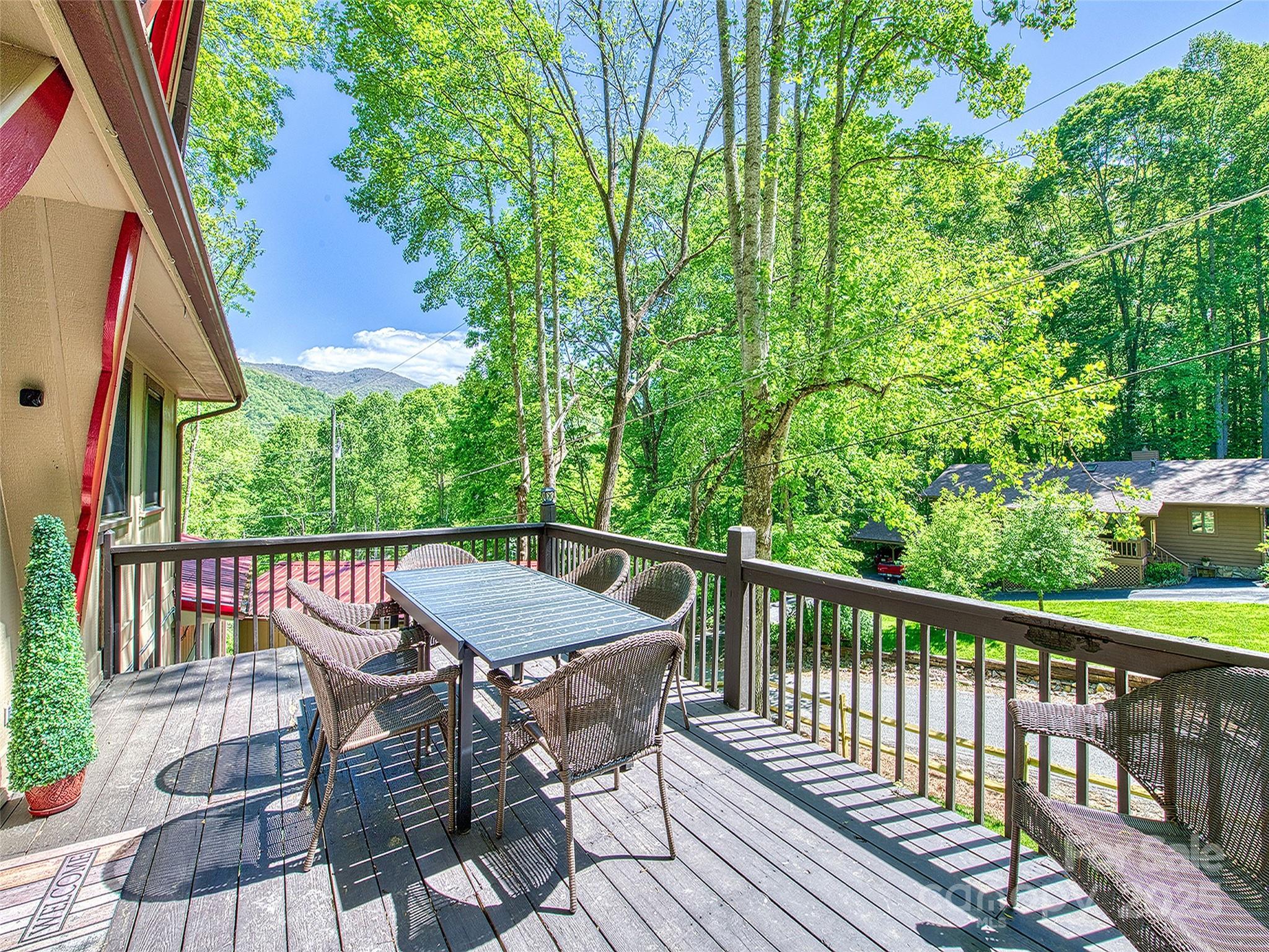 290 Dogwood Drive — Maggie Valley