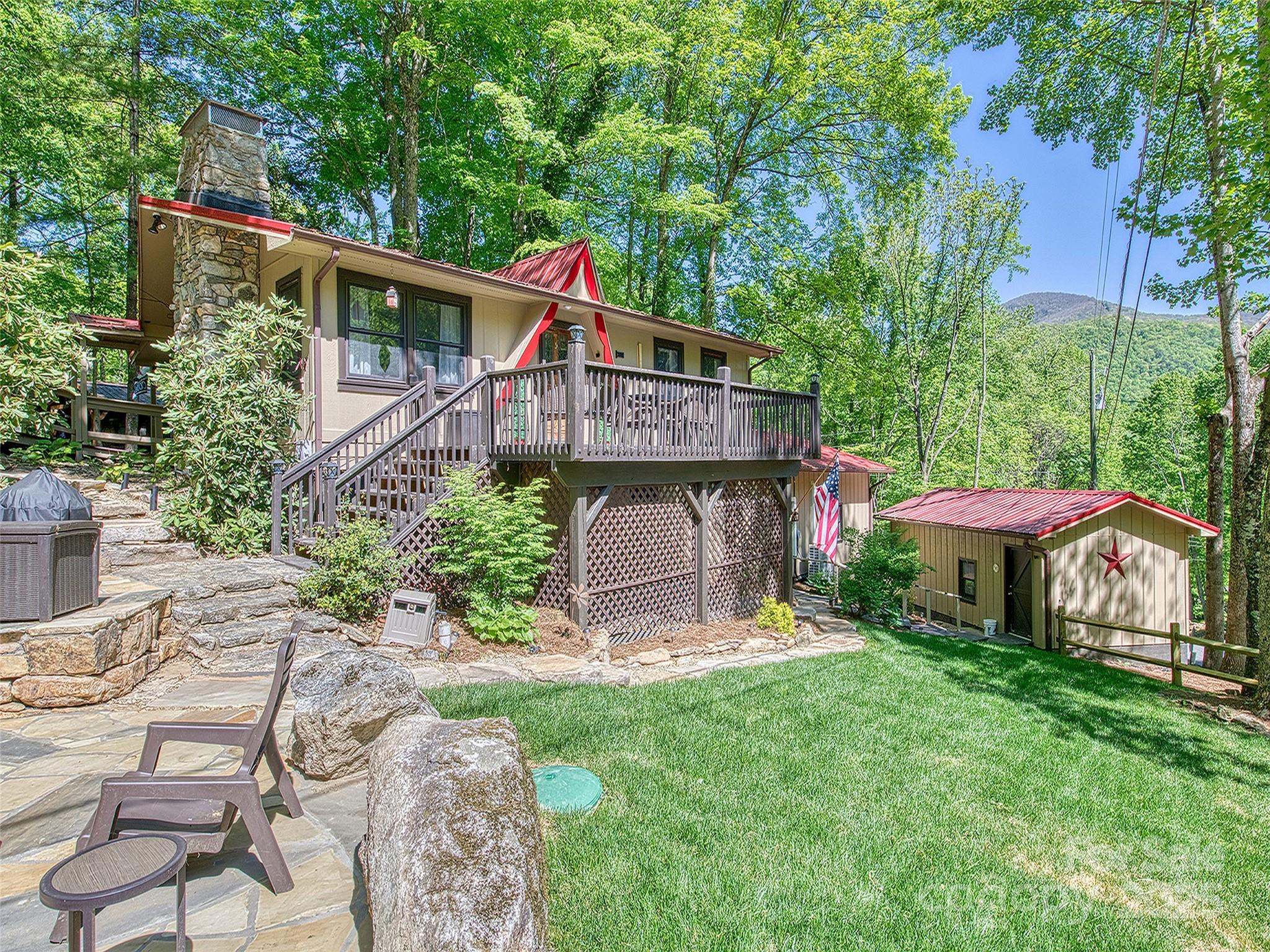290 Dogwood Drive — Maggie Valley