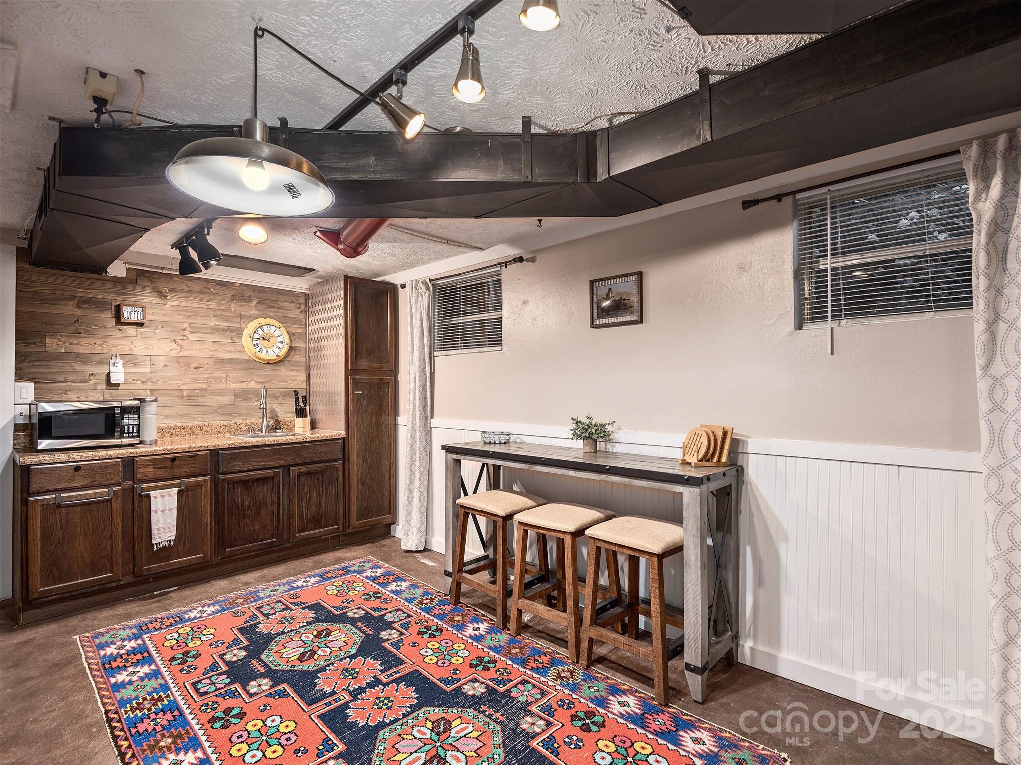 290 Dogwood Drive — Maggie Valley