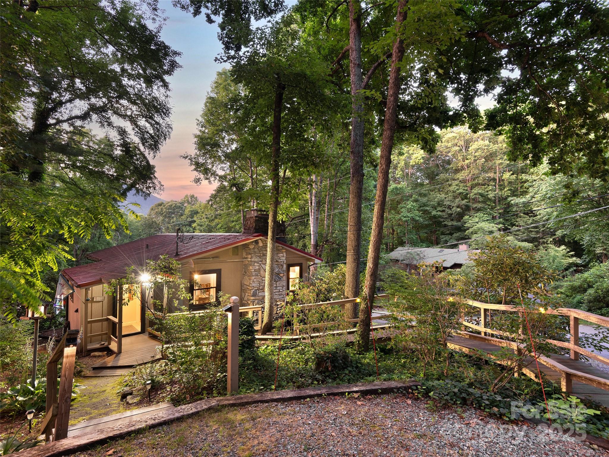290 Dogwood Drive — Maggie Valley