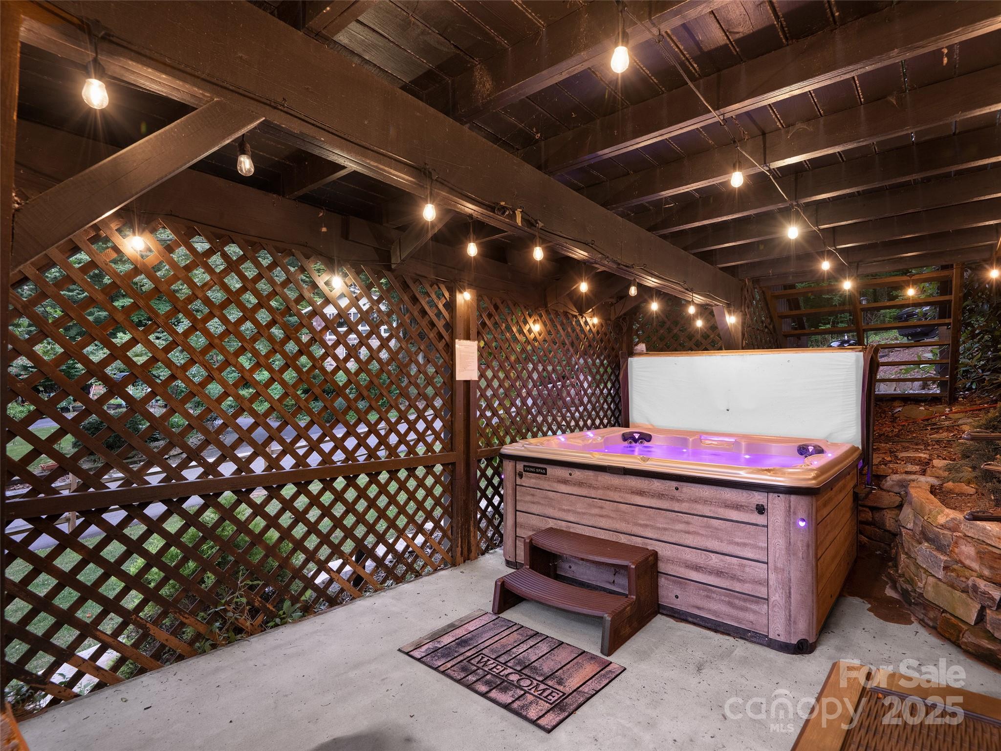 290 Dogwood Drive — Maggie Valley