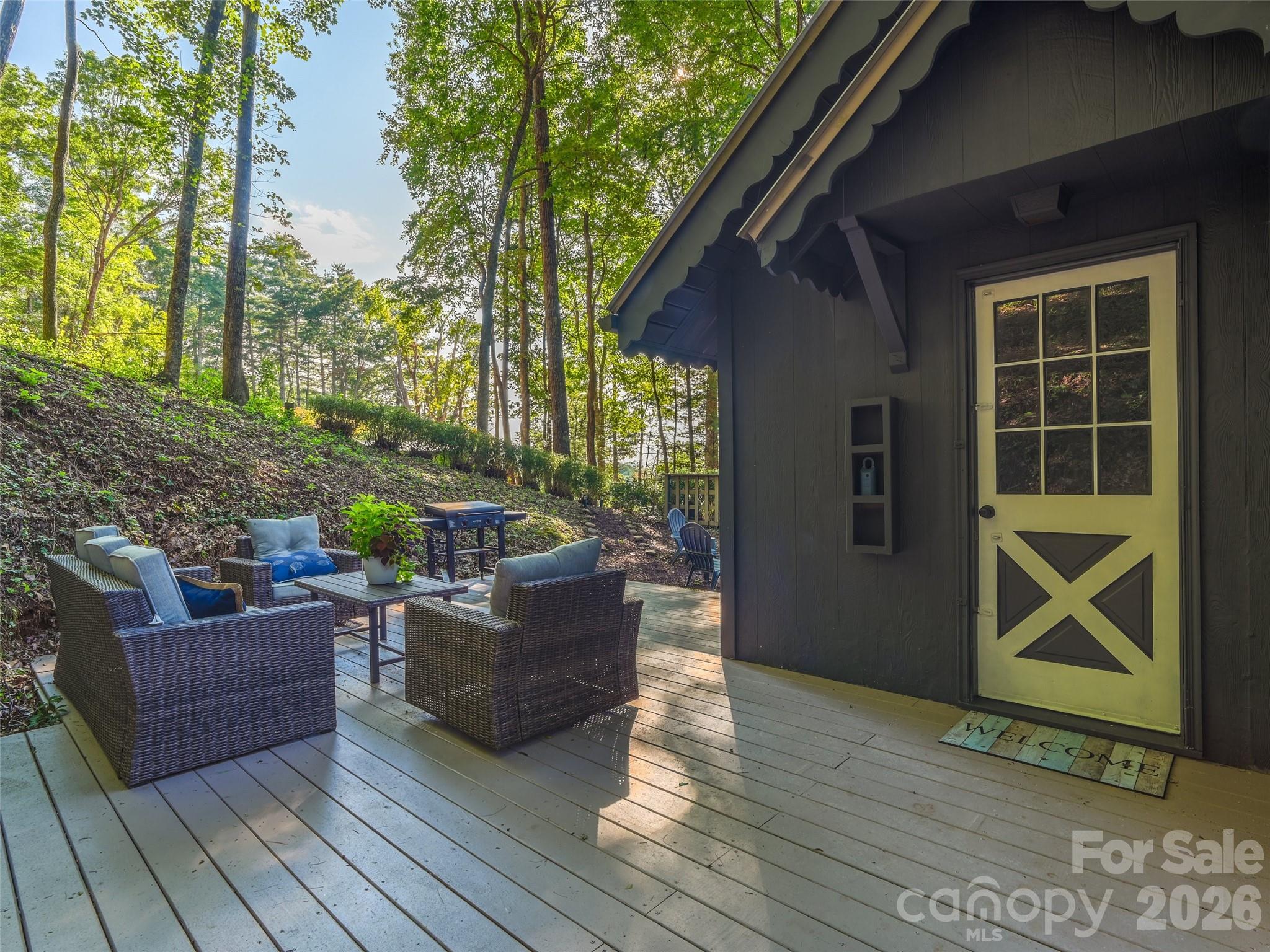 410 Mother In Law Lane — Burnsville