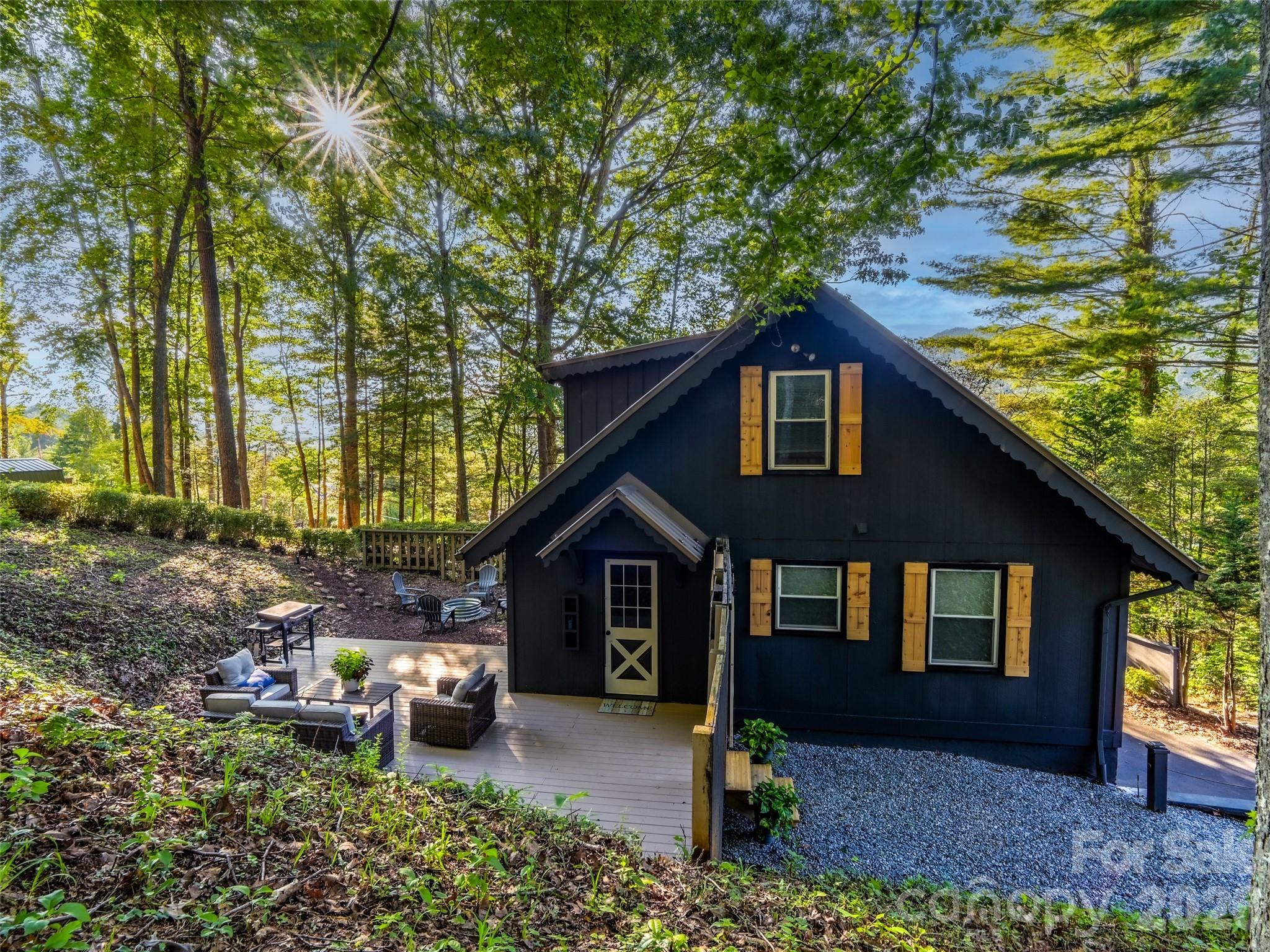 410 Mother In Law Lane — Burnsville