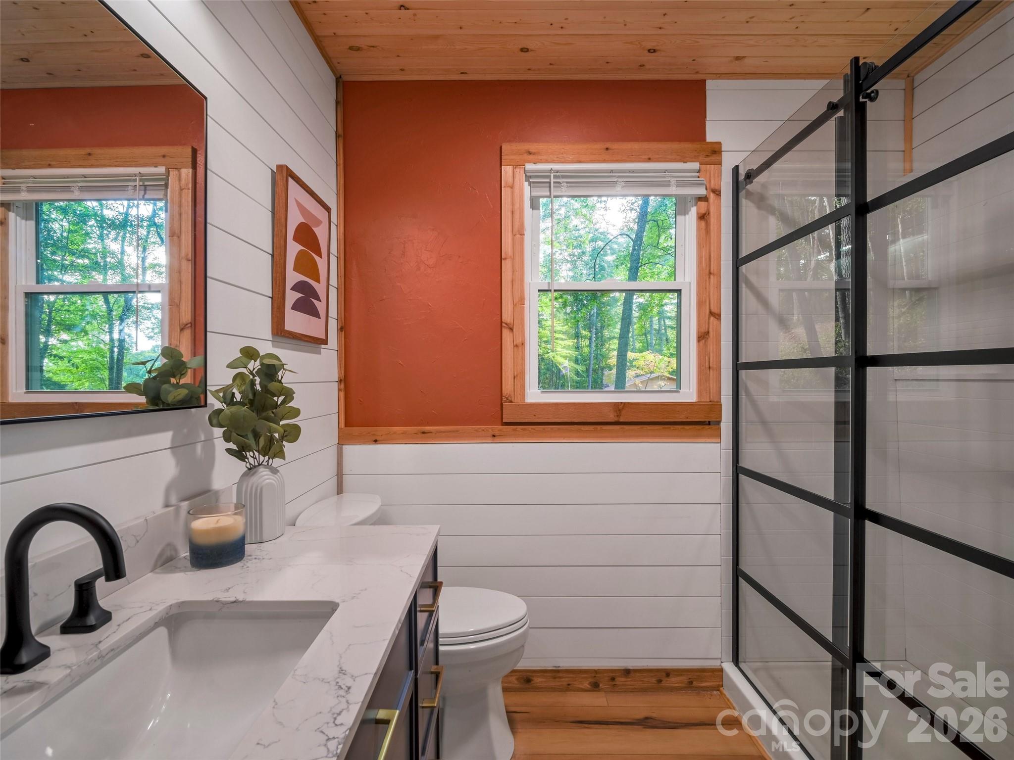 410 Mother In Law Lane — Burnsville