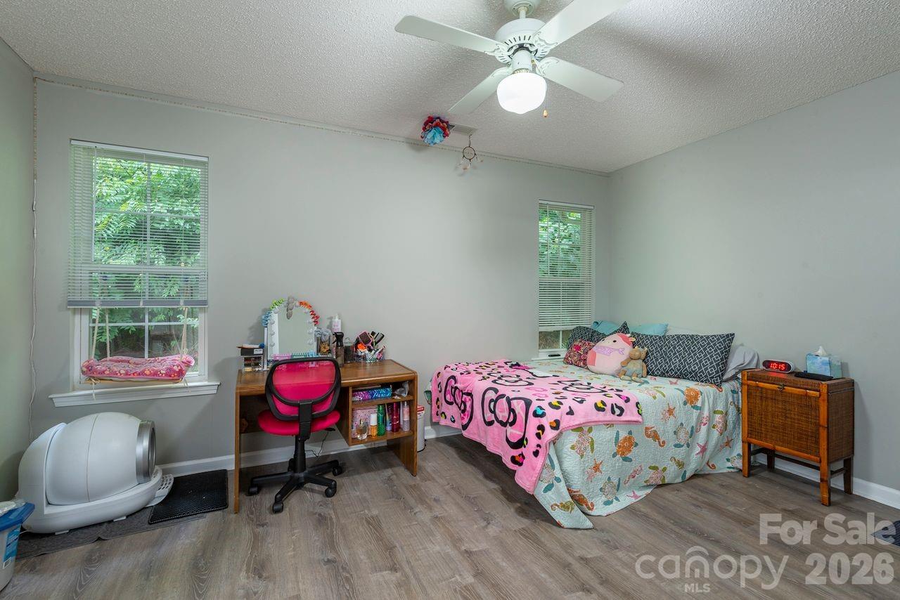 1303 Hyde Park Drive — Asheville