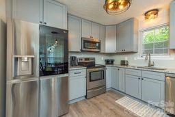 1303 Hyde Park Drive — Asheville