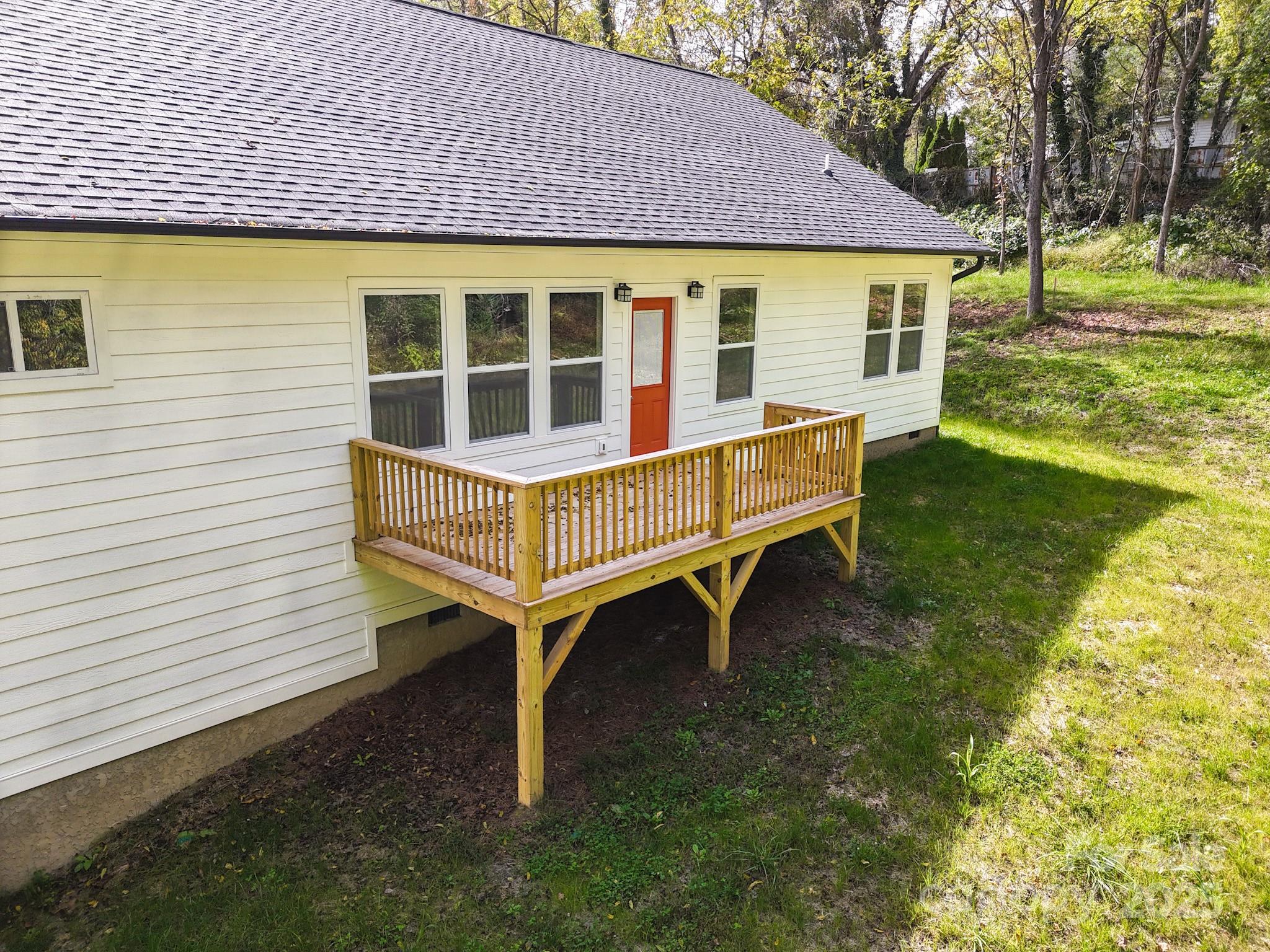 14 Holcombe Road — Candler