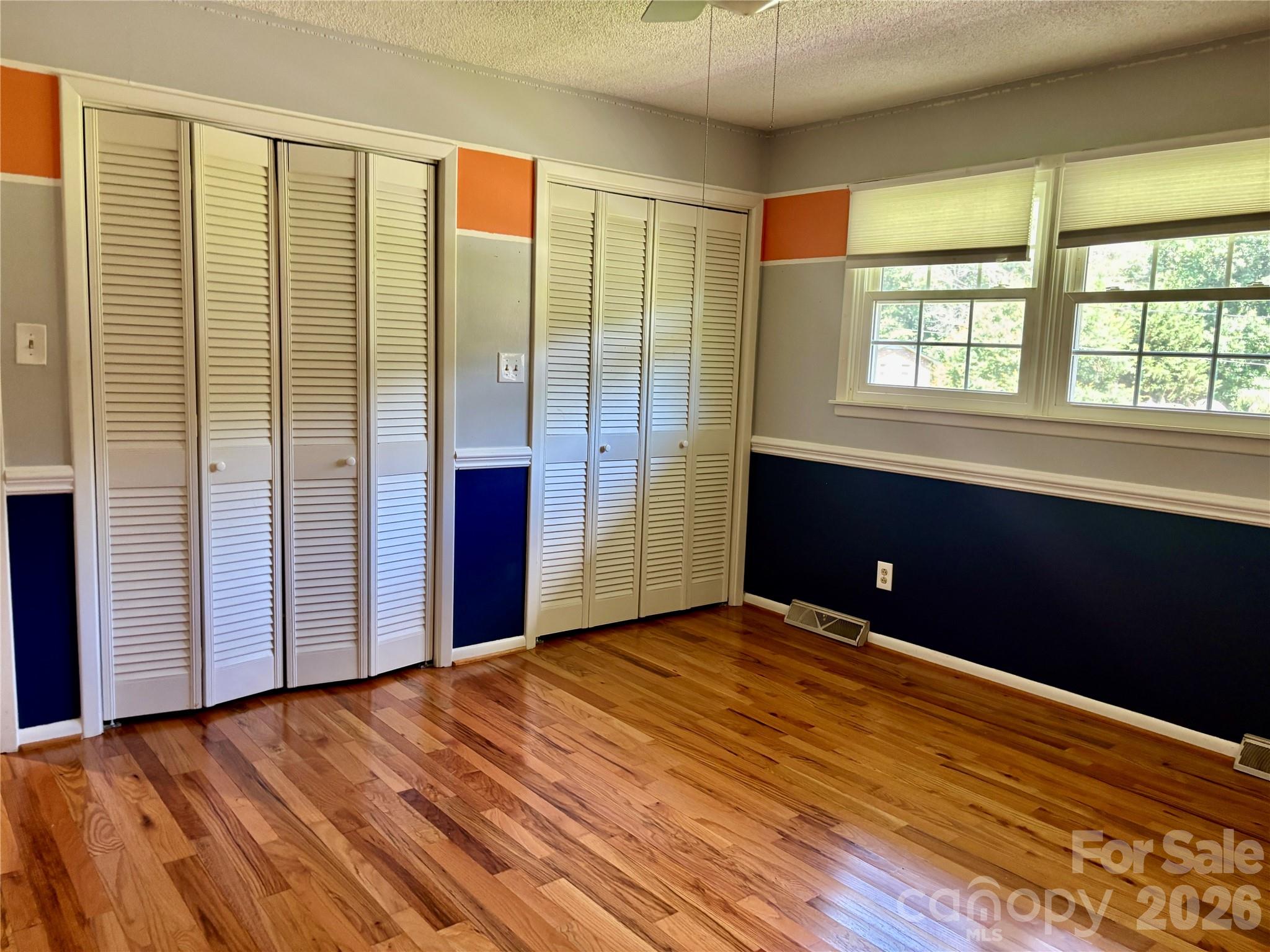8417 Rolling Hills Avenue — Hickory