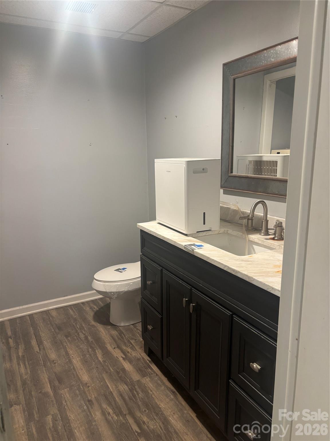 8417 Rolling Hills Avenue — Hickory