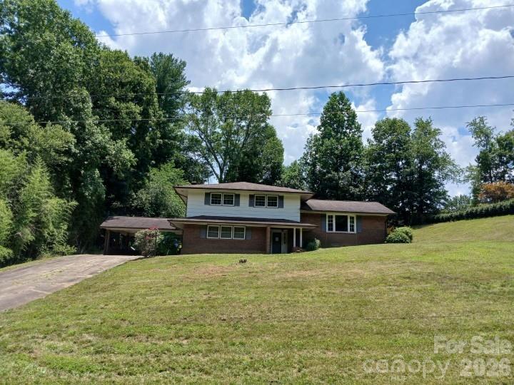 8417 Rolling Hills Avenue — Hickory