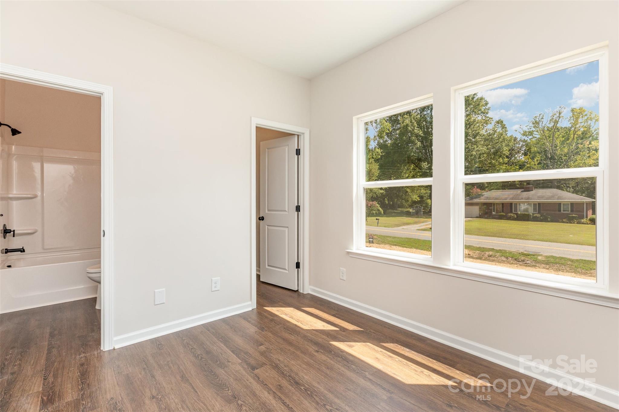 2063 Sadler Woods Lane — Charlotte