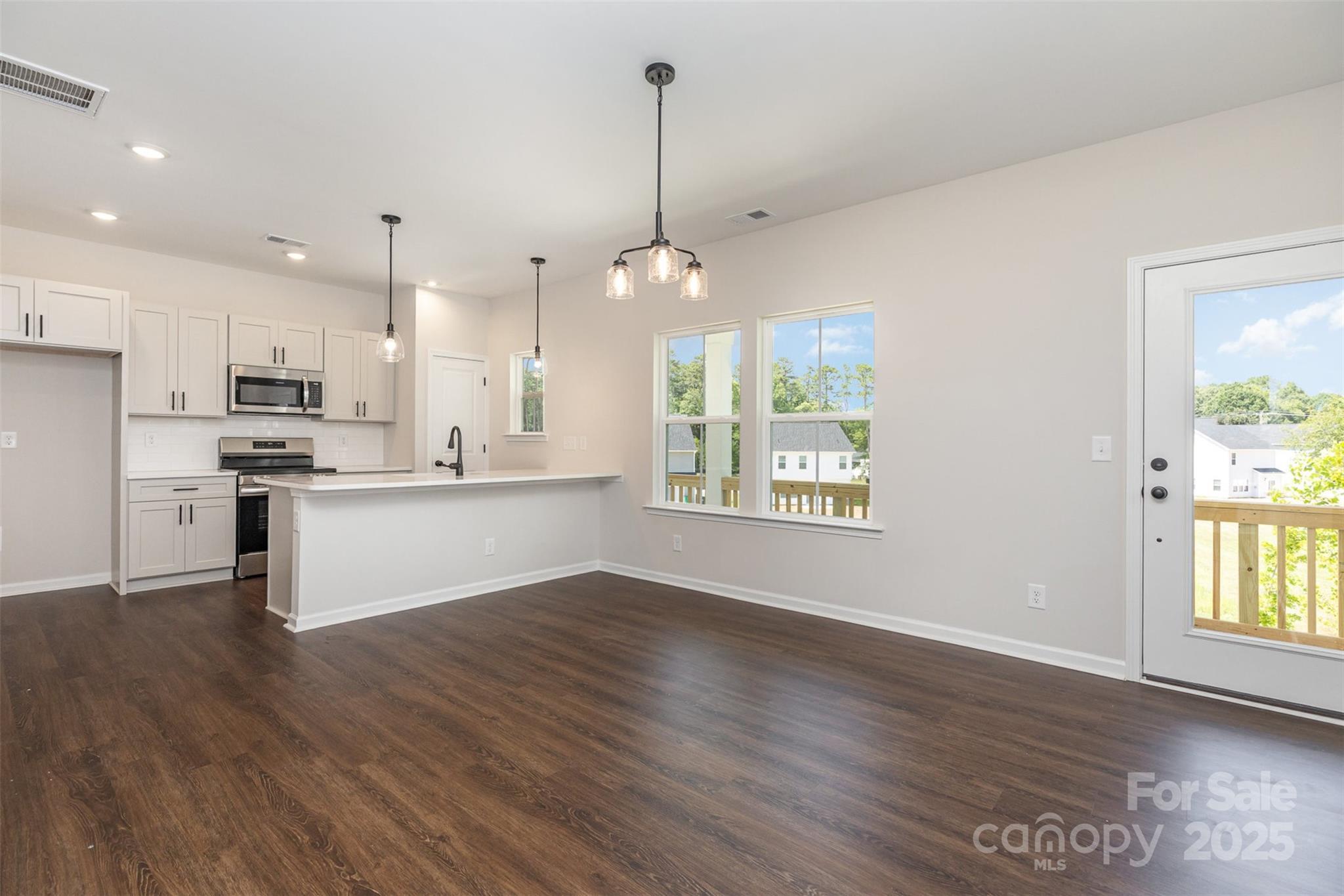 2063 Sadler Woods Lane — Charlotte