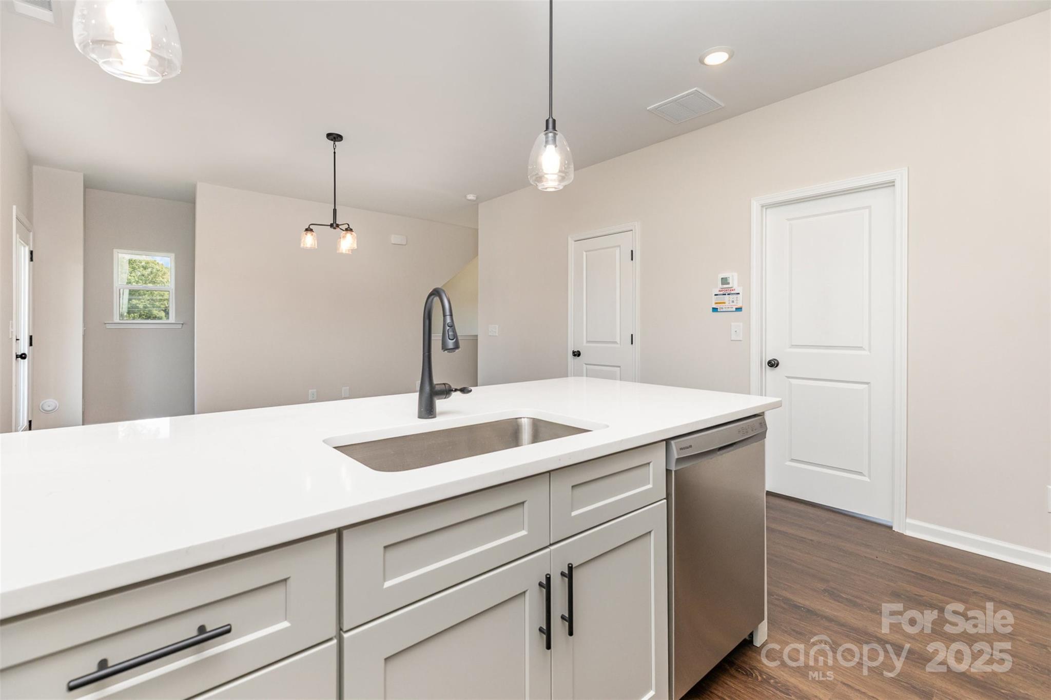 2063 Sadler Woods Lane — Charlotte