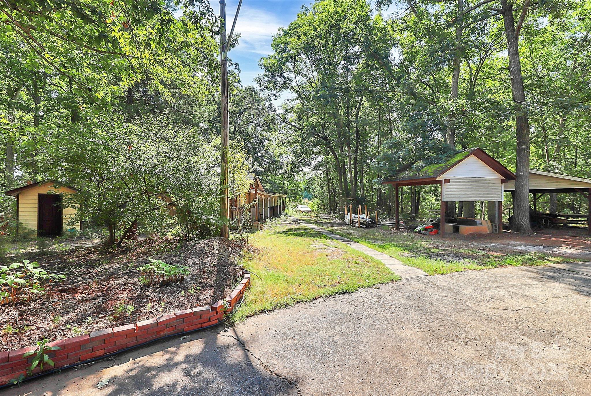 1940 Rock Hill Church Road — Matthews