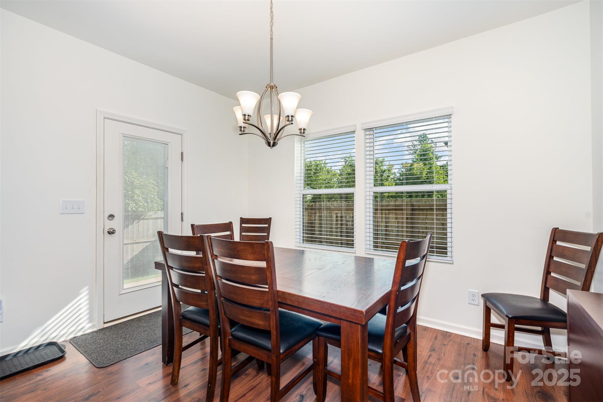 839 Foxglove Lane — York