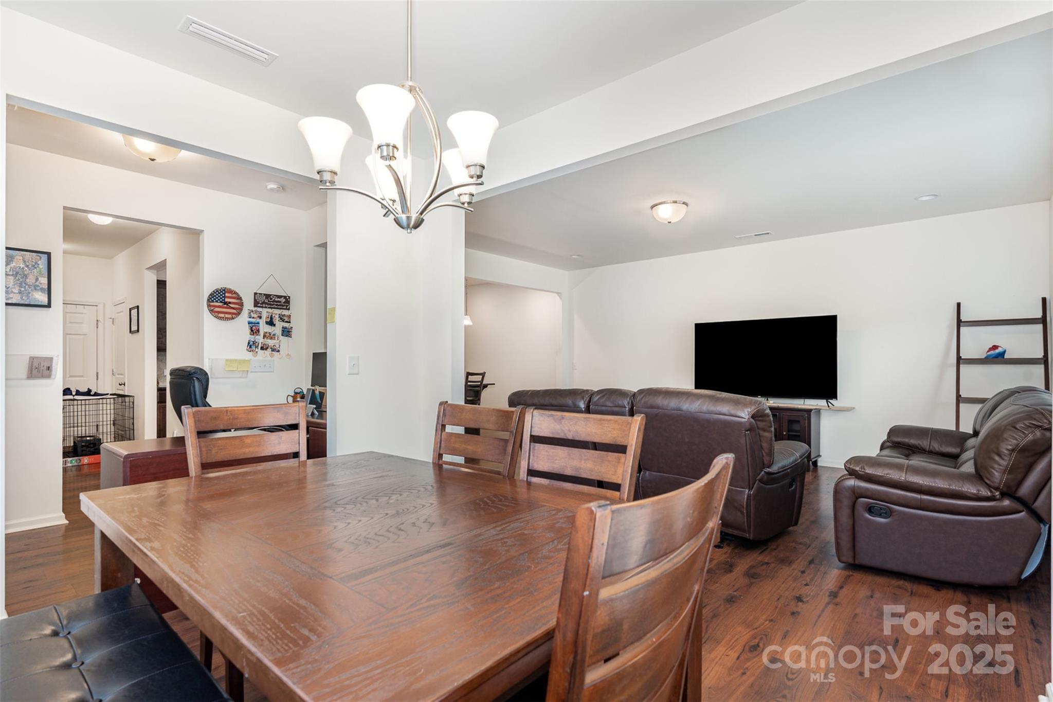 839 Foxglove Lane — York