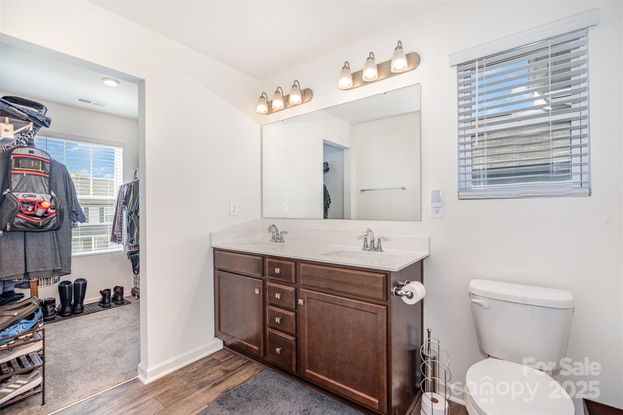 839 Foxglove Lane — York