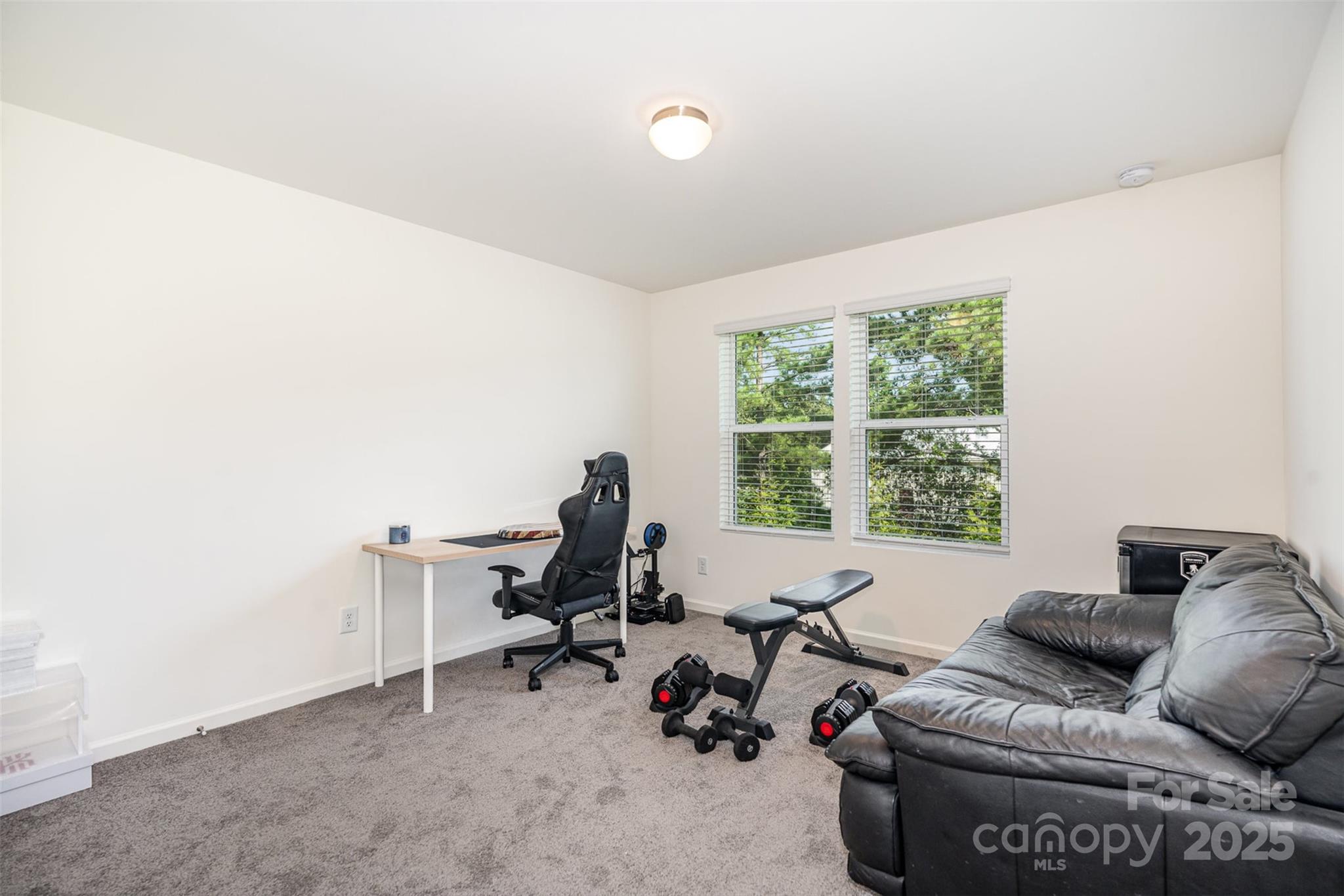 839 Foxglove Lane — York