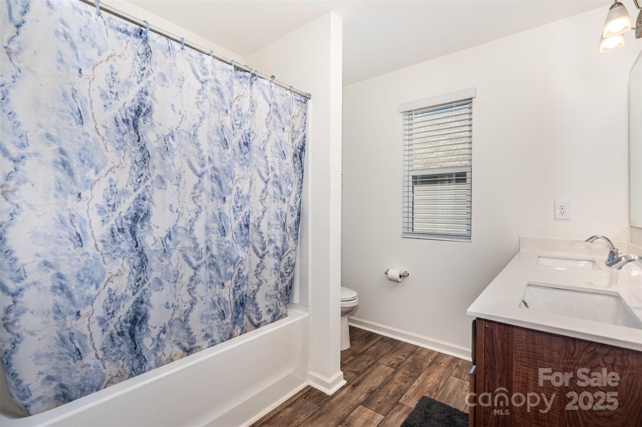 839 Foxglove Lane — York