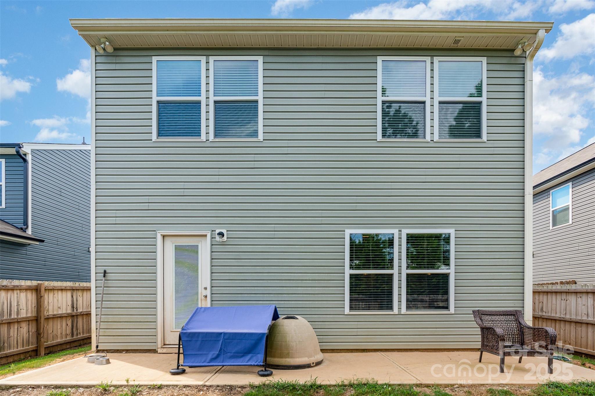 839 Foxglove Lane — York