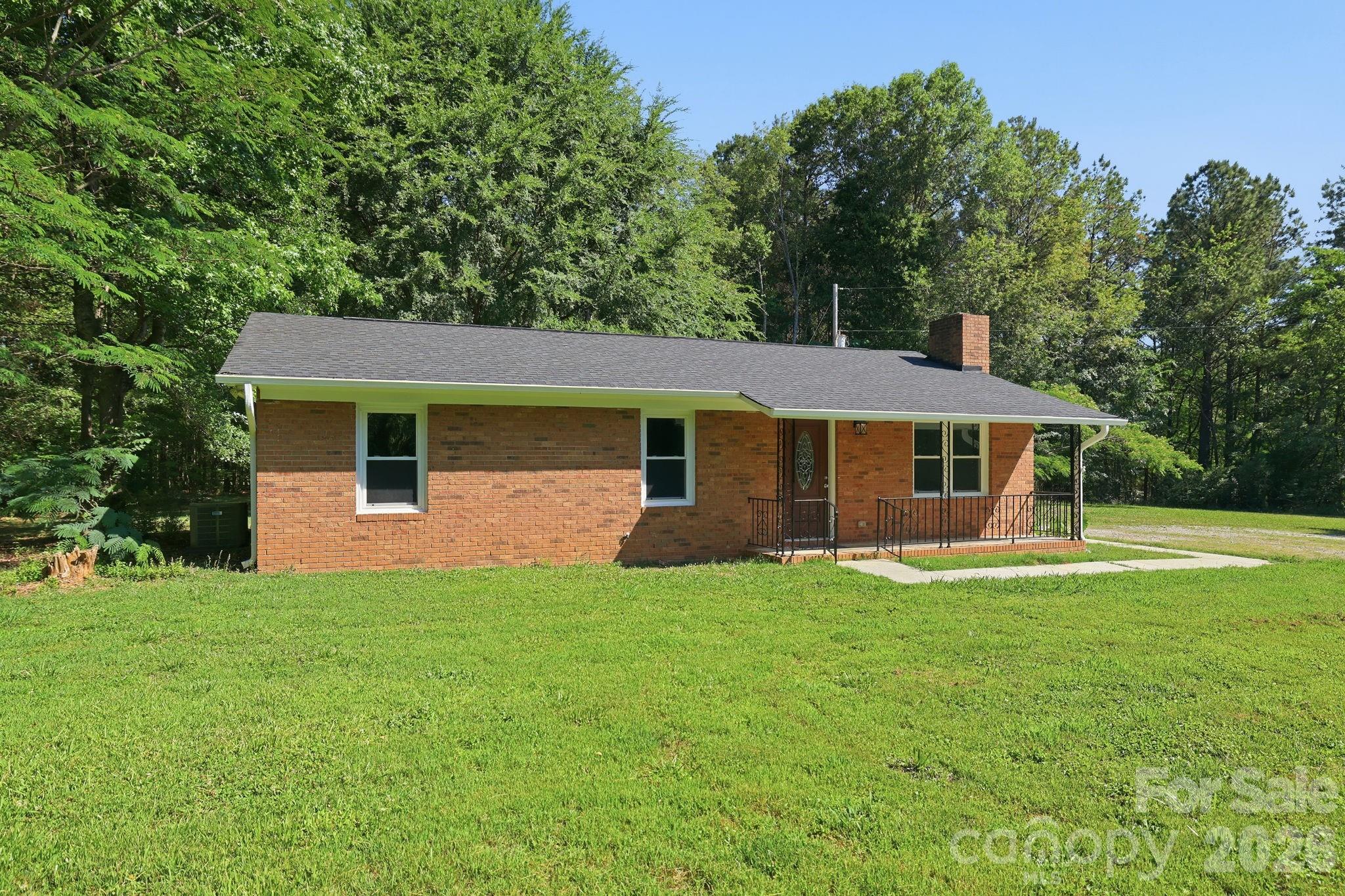 1108 Willoughby Road — Monroe