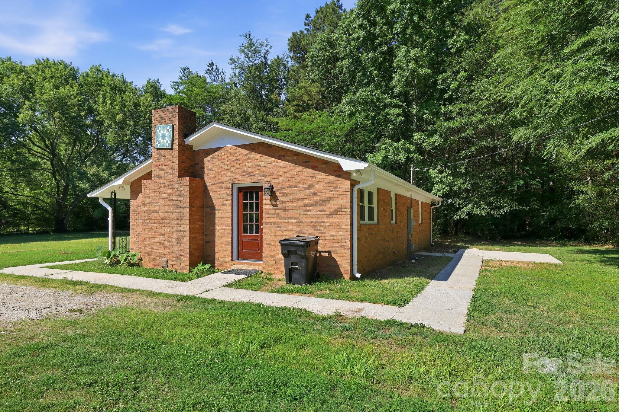 1108 Willoughby Road — Monroe