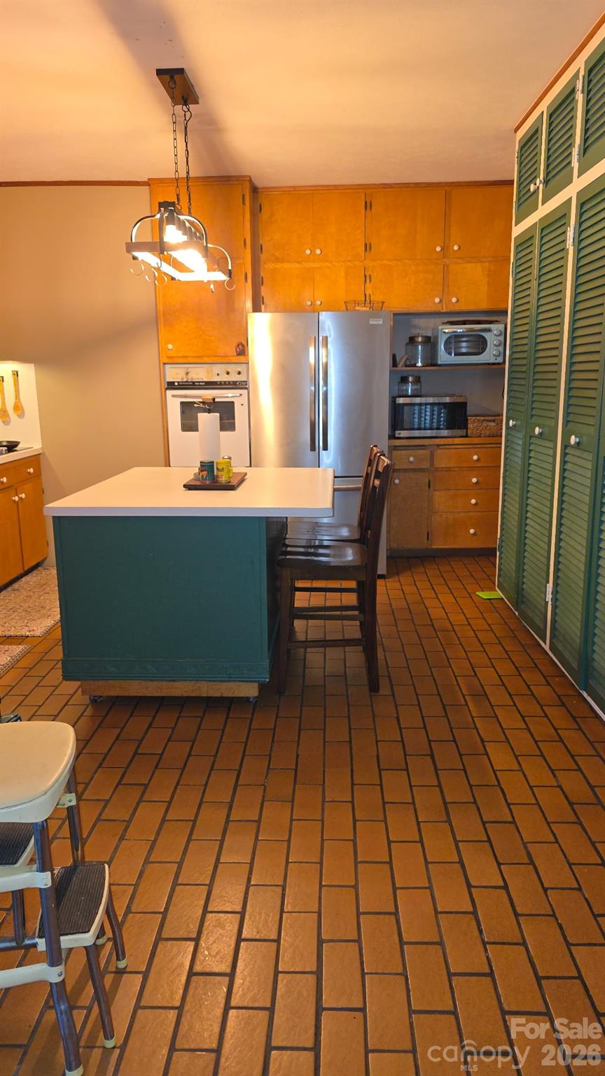 313 E Main Street — Morganton