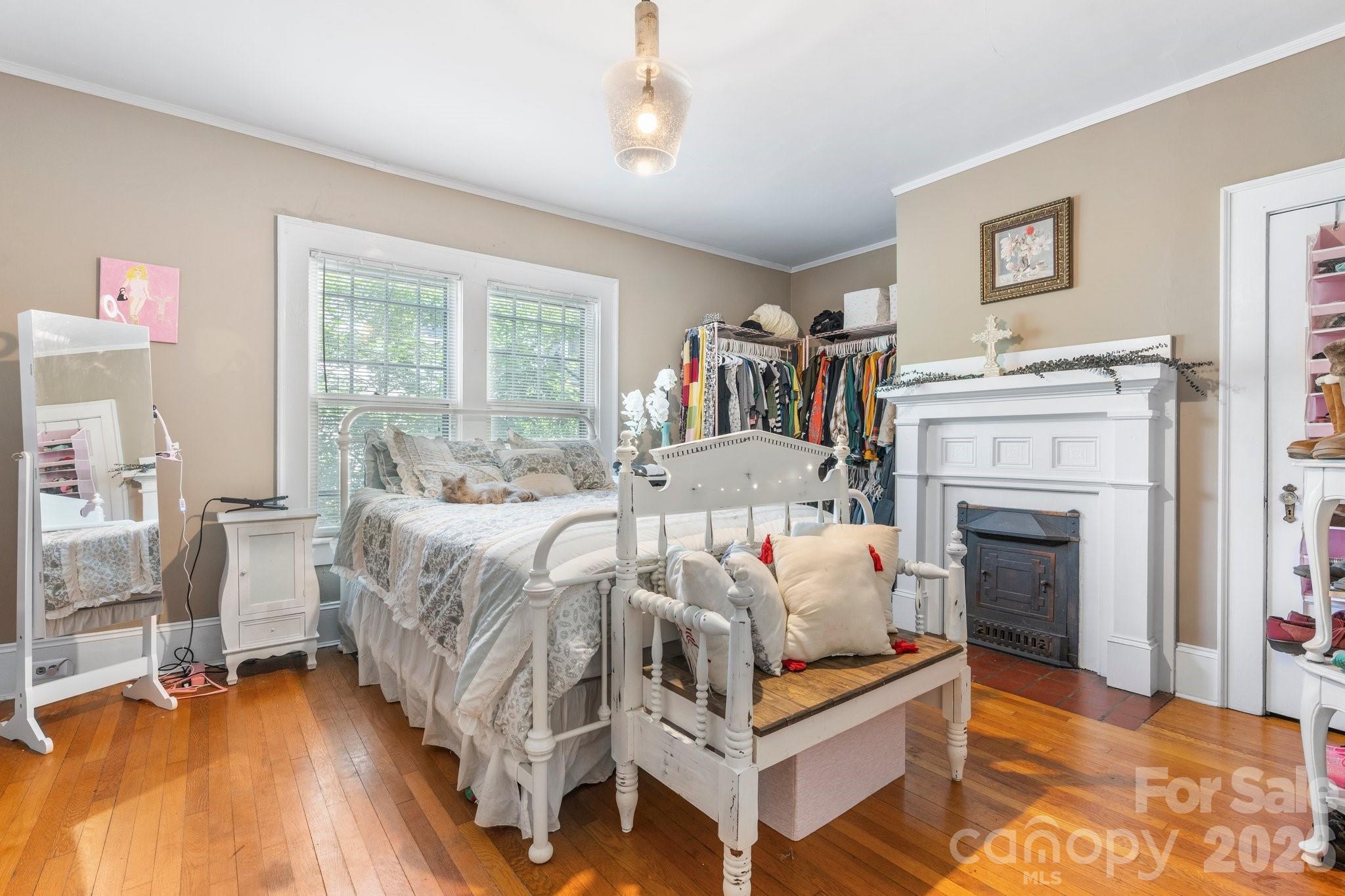 313 E Main Street — Morganton