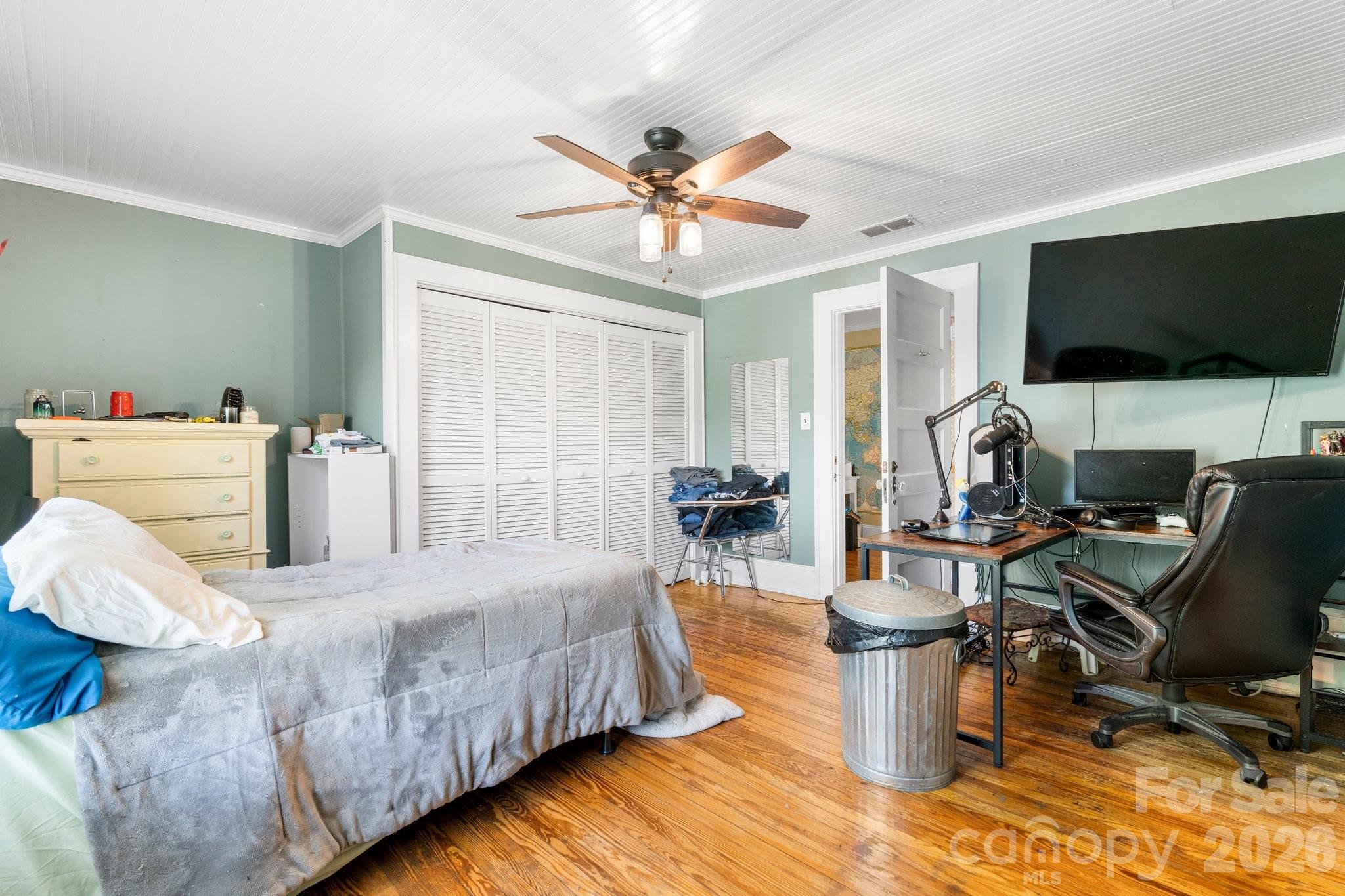 313 E Main Street — Morganton