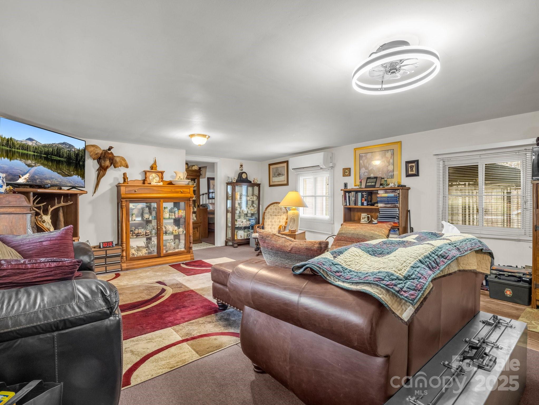 55 Settlers Trail — Mars Hill