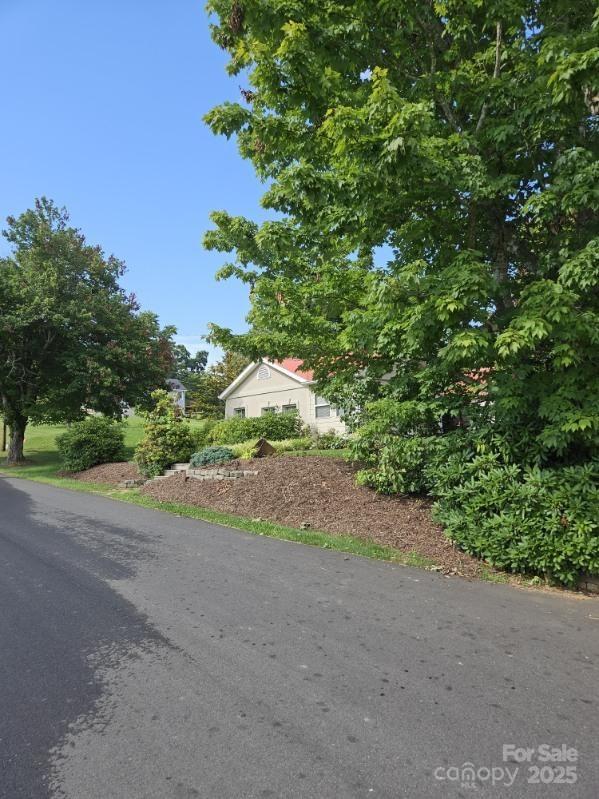 55 Settlers Trail — Mars Hill