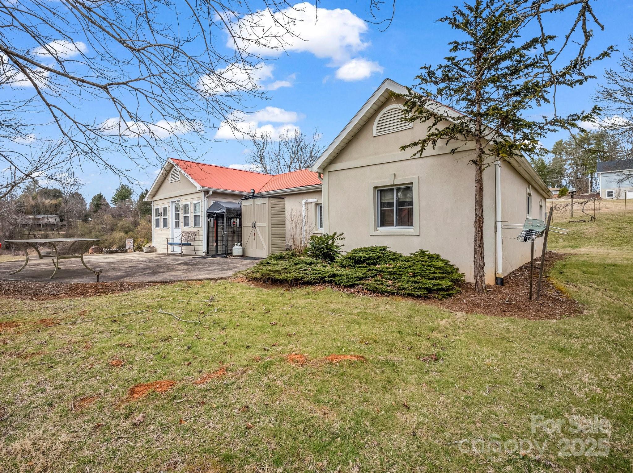 55 Settlers Trail — Mars Hill